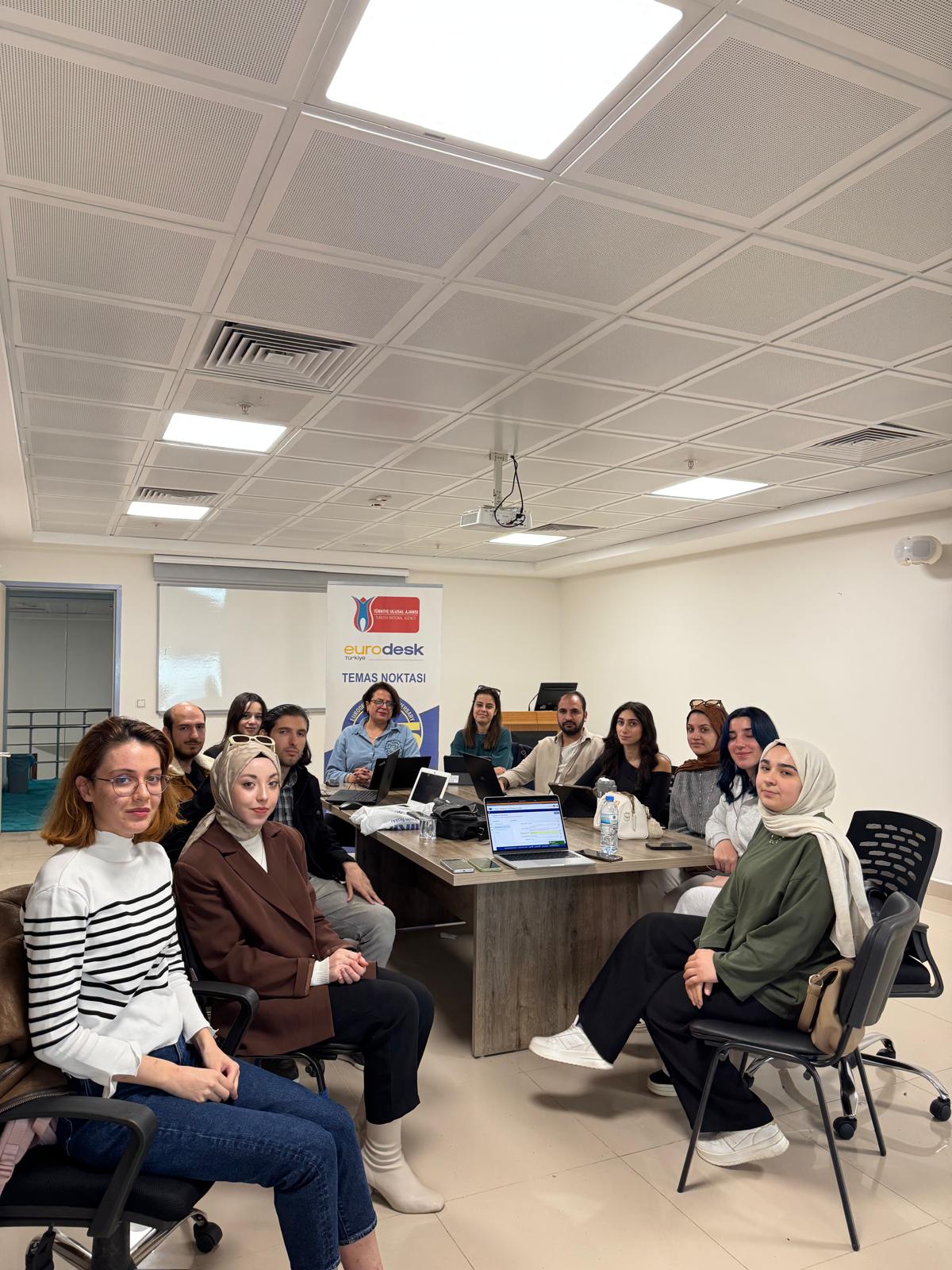 Öğrencilere Yönelik Ücretsiz ESC30 Proje Yazma Eğitimi